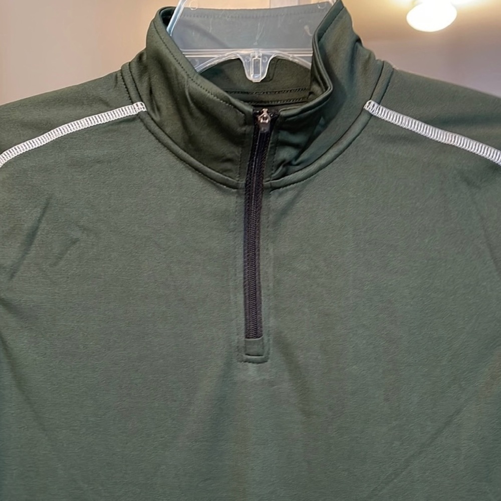 Pennant youth large 1/4 zip in green. NWT* - Picture 2 of 4